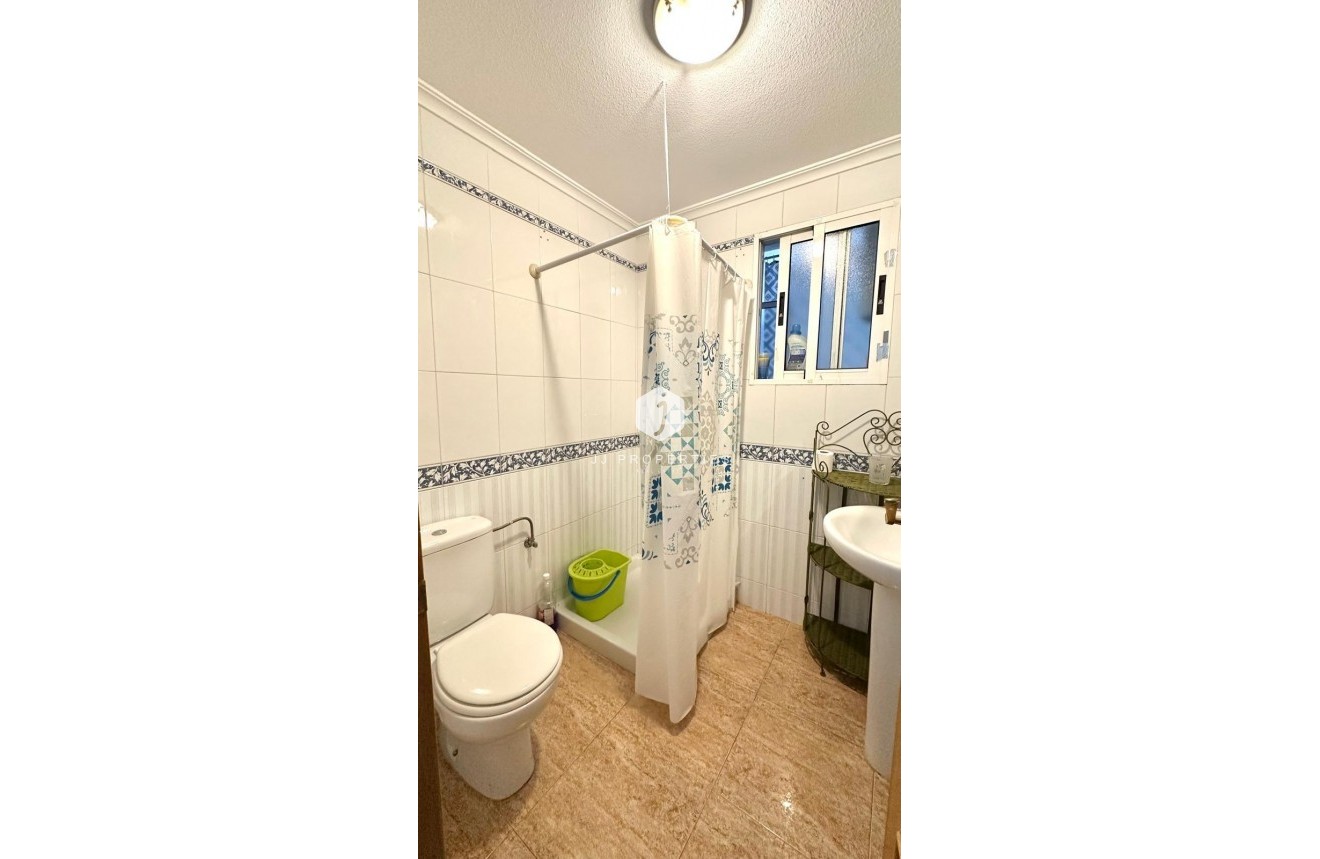 Tweedehands - Appartement / flat -
Torrevieja - Playa del Cura