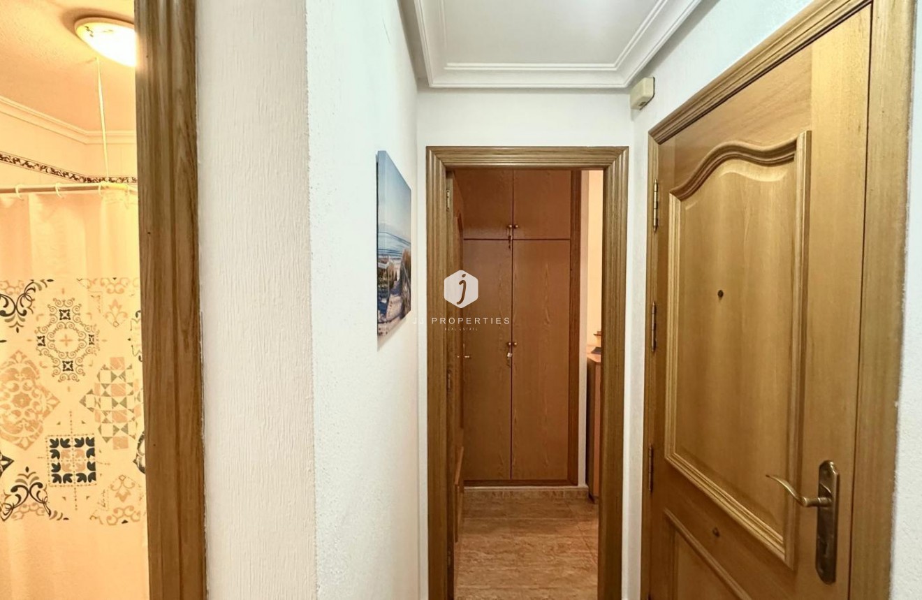 Tweedehands - Appartement / flat -
Torrevieja - Playa del Cura