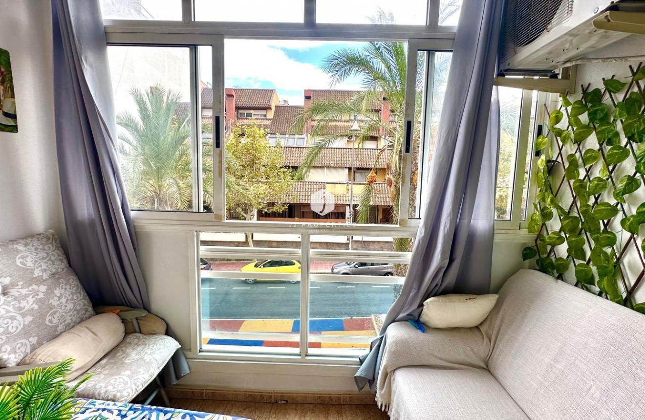 Tweedehands - Appartement / flat -
Torrevieja - Playa del Cura