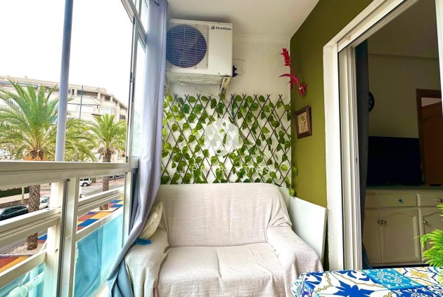 Tweedehands - Appartement / flat -
Torrevieja - Playa del Cura