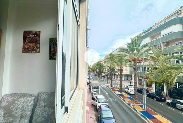 Tweedehands - Appartement / flat -
Torrevieja - Playa del Cura