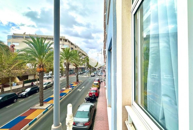 Tweedehands - Appartement / flat -
Torrevieja - Playa del Cura