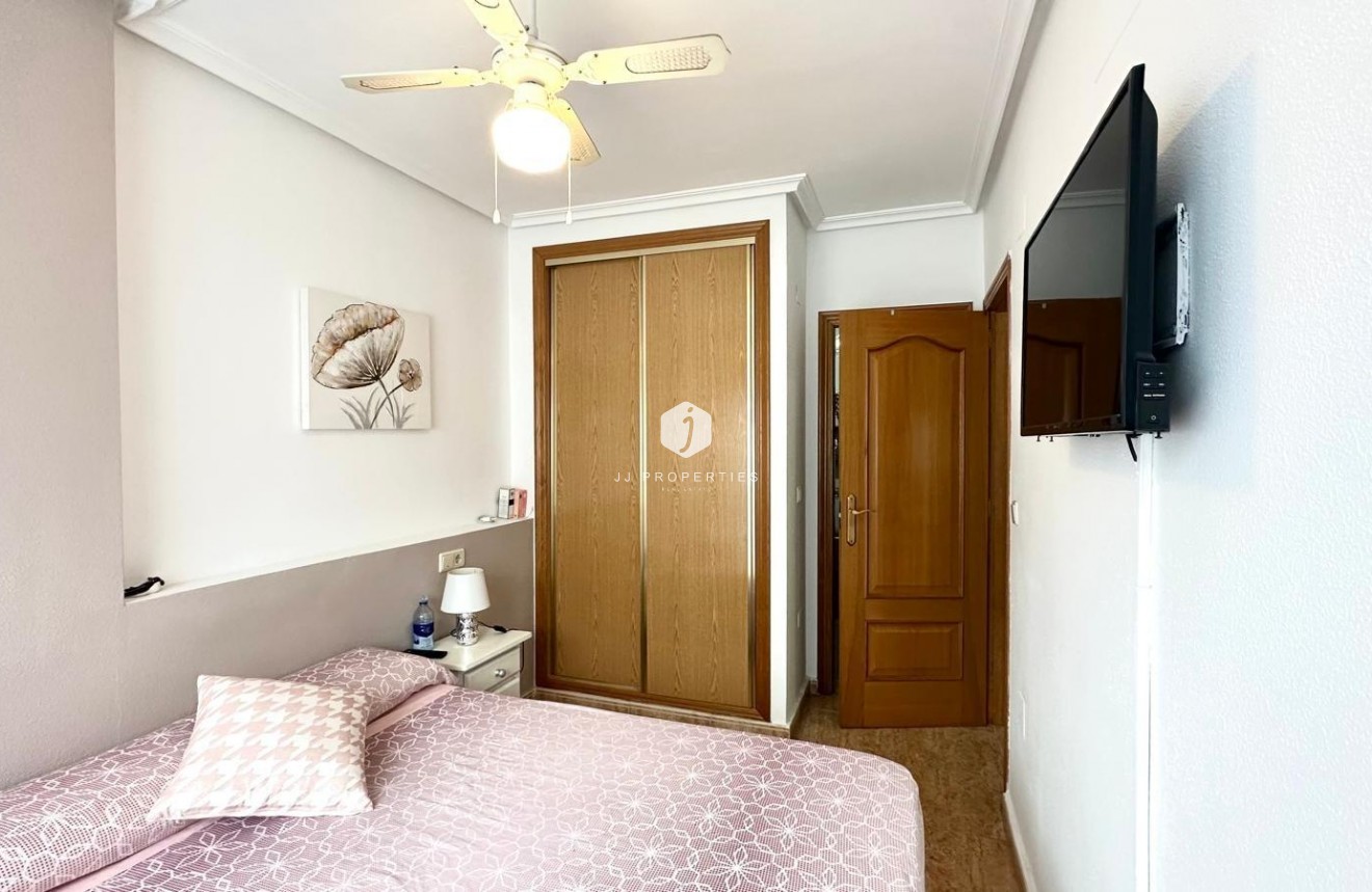 Tweedehands - Appartement / flat -
Torrevieja - Playa del Cura