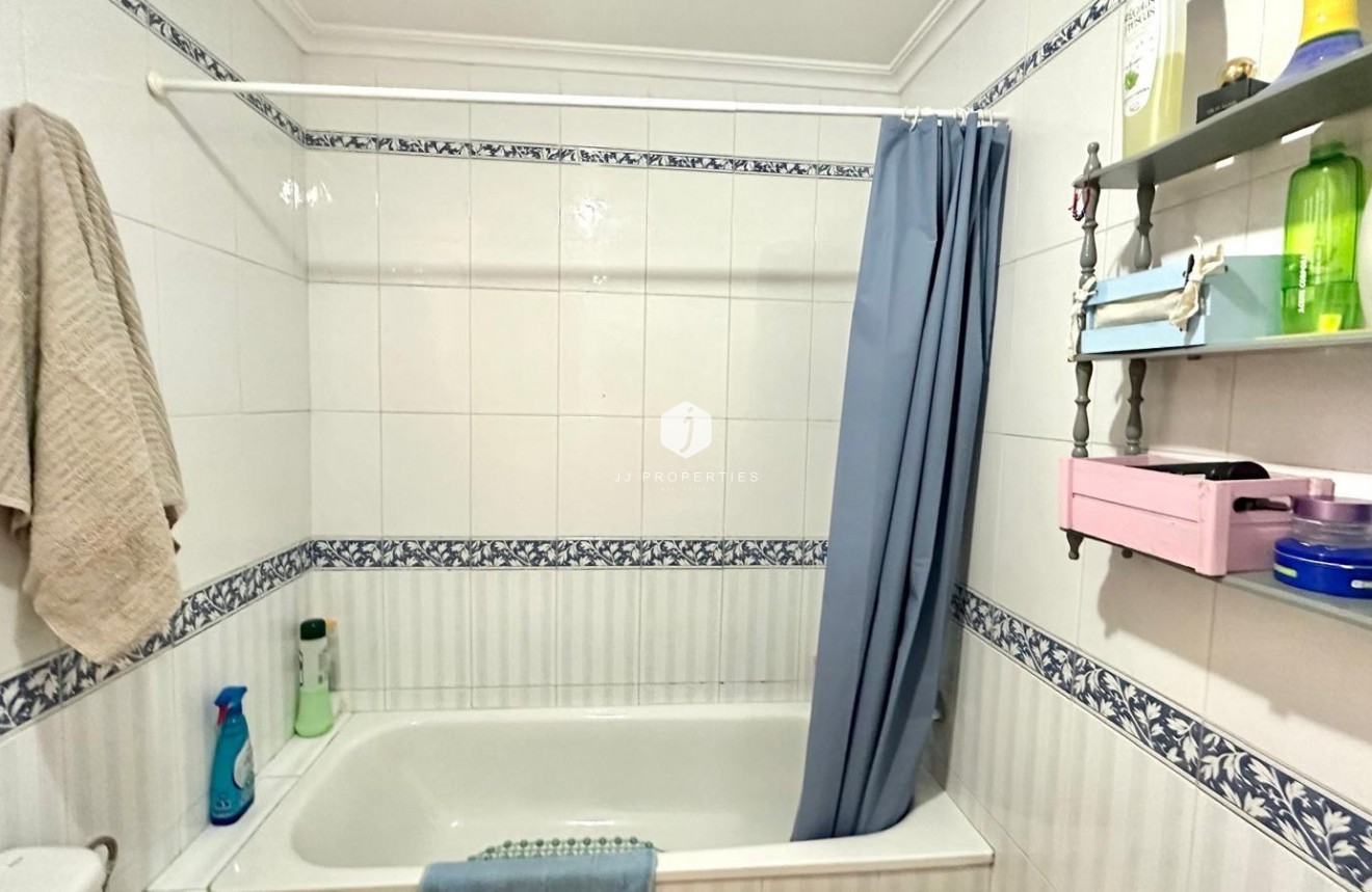 Tweedehands - Appartement / flat -
Torrevieja - Playa del Cura