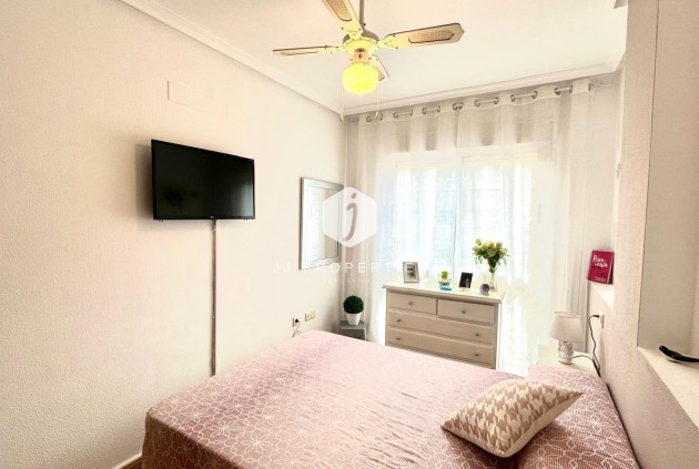 Tweedehands - Appartement / flat -
Torrevieja - Playa del Cura