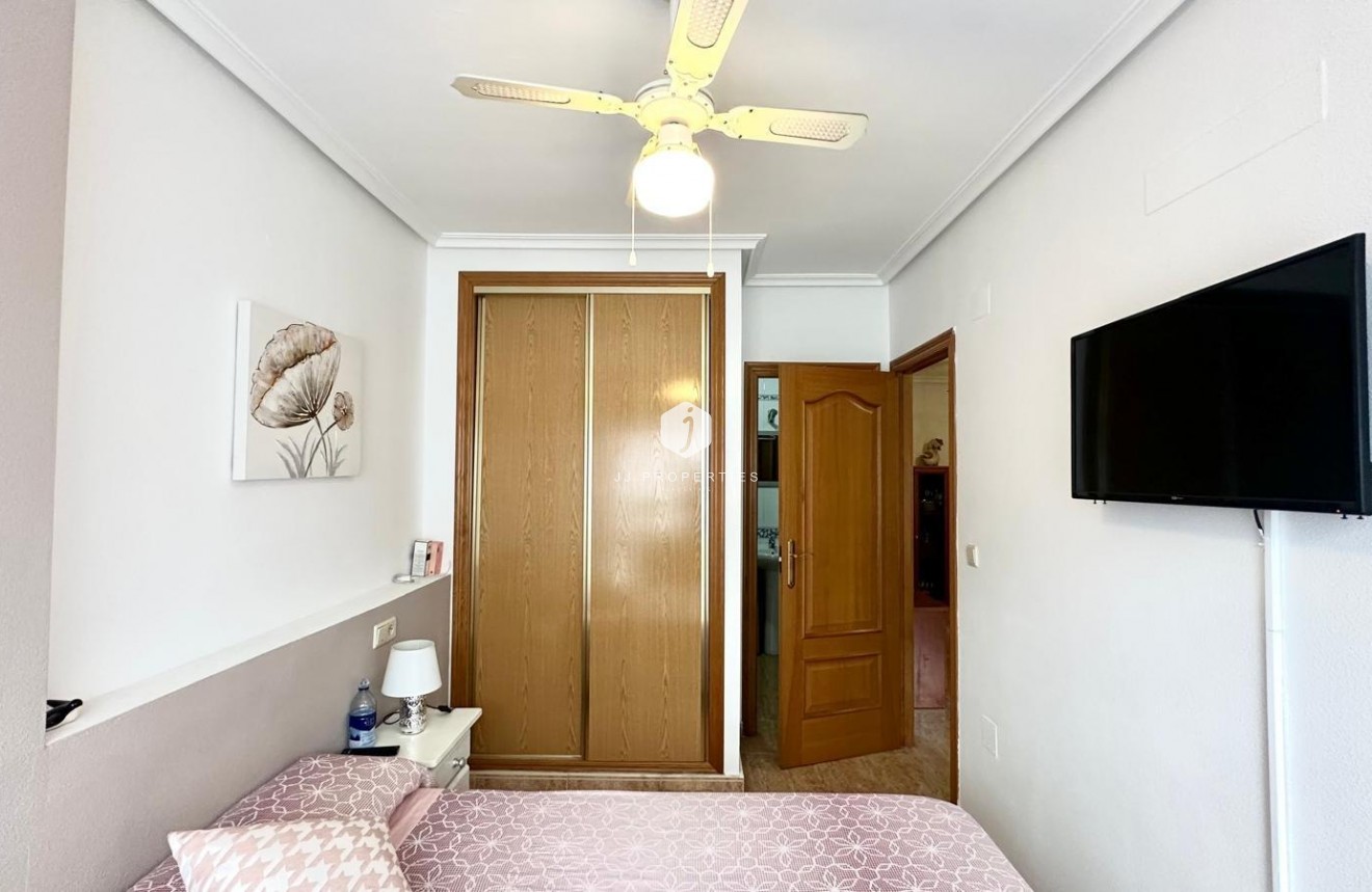 Tweedehands - Appartement / flat -
Torrevieja - Playa del Cura