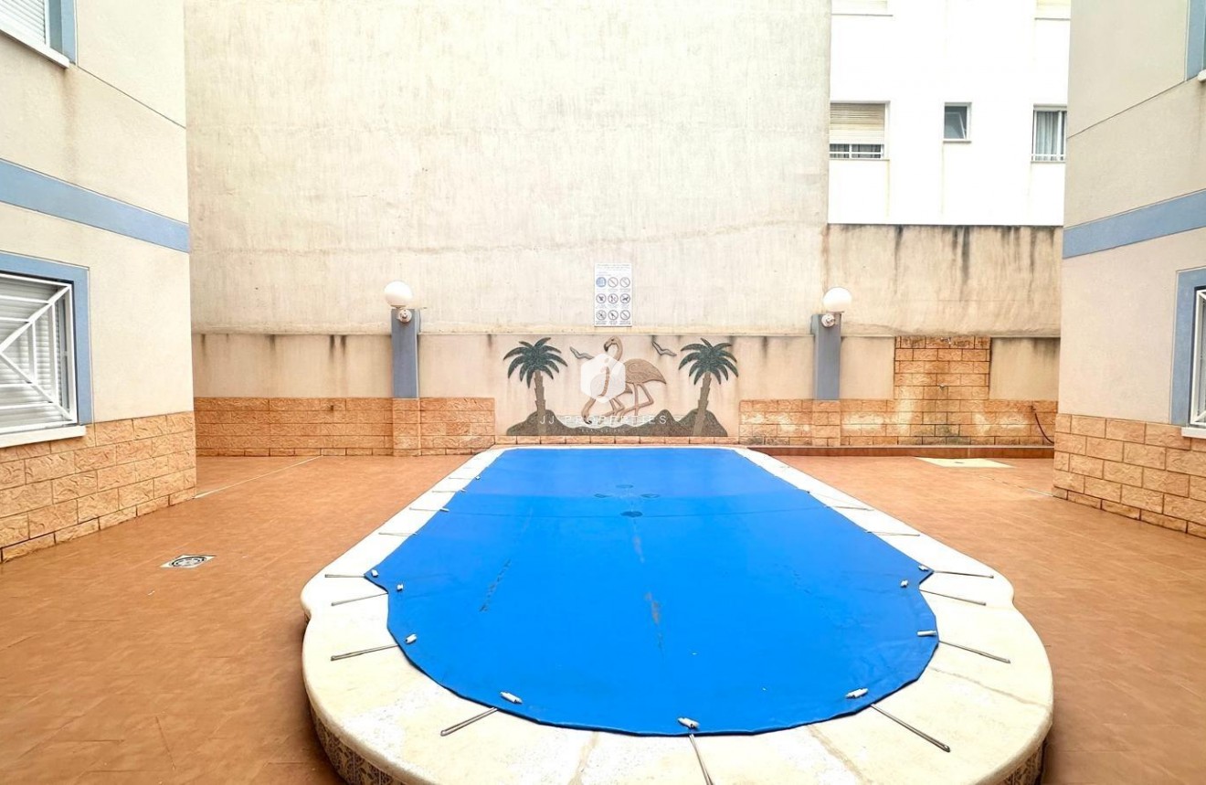 Tweedehands - Appartement / flat -
Torrevieja - Playa del Cura