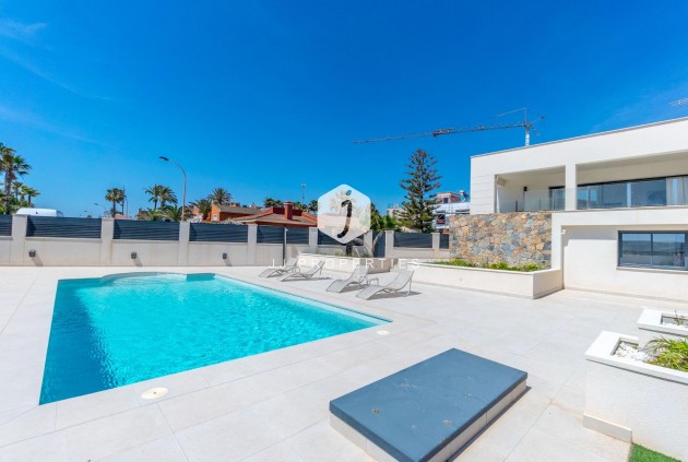 Tweedehands - Villa -
Torrevieja - La veleta