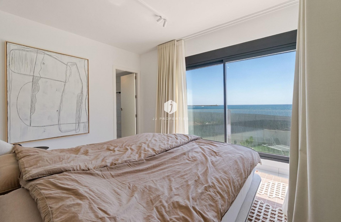 Tweedehands - Villa -
Torrevieja - La veleta