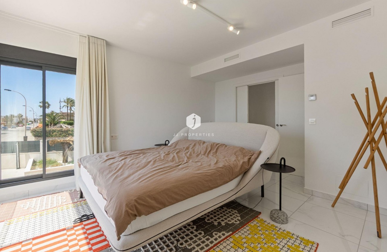 Tweedehands - Villa -
Torrevieja - La veleta