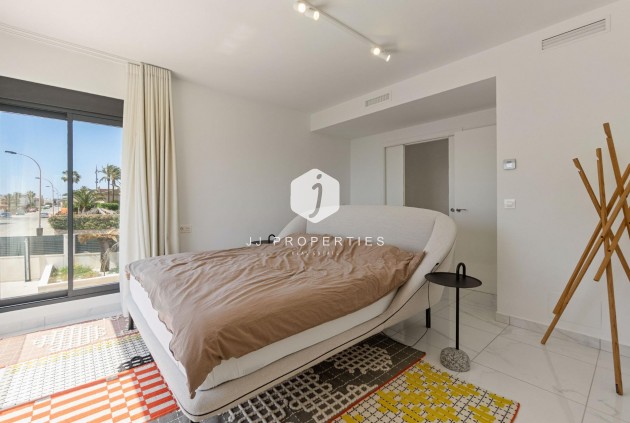 Tweedehands - Villa -
Torrevieja - La veleta