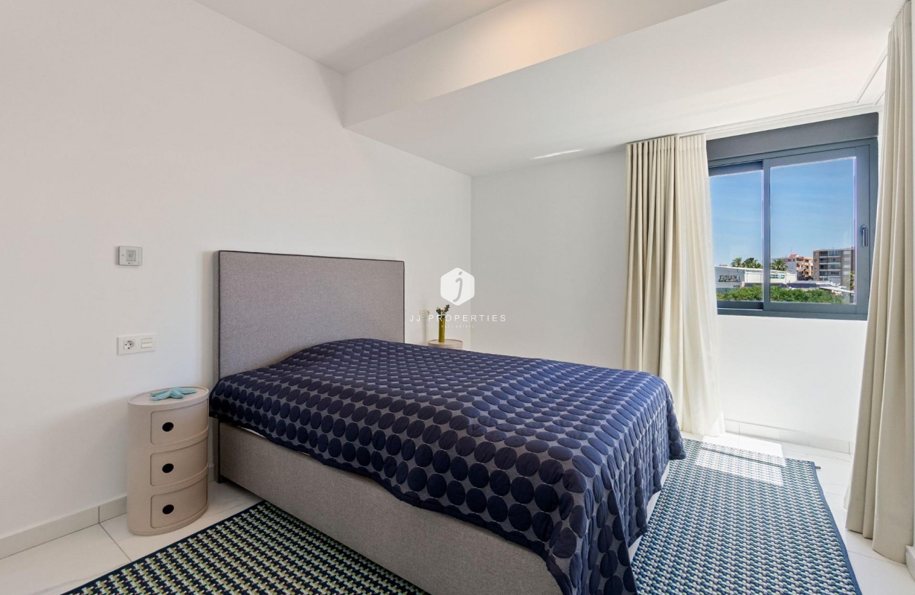 Tweedehands - Villa -
Torrevieja - La veleta