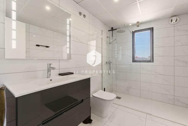 Tweedehands - Villa -
Torrevieja - La veleta