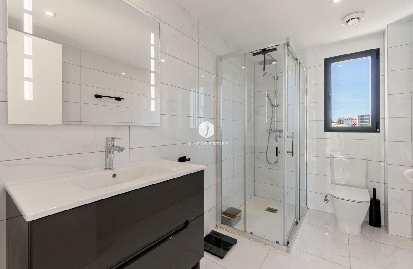 Tweedehands - Villa -
Torrevieja - La veleta