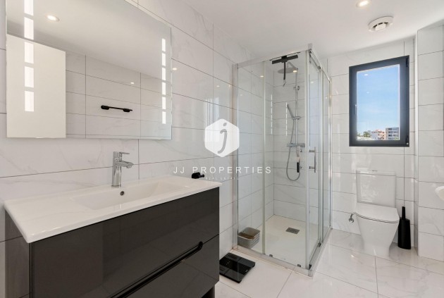 Tweedehands - Villa -
Torrevieja - La veleta