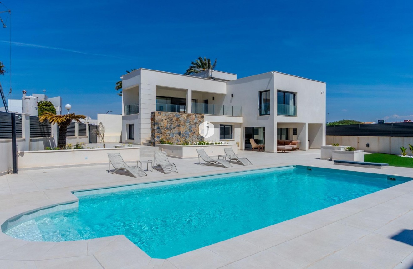 Tweedehands - Villa -
Torrevieja - La veleta
