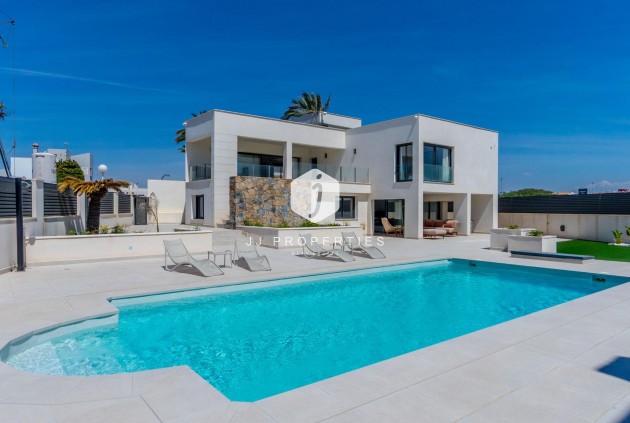 Tweedehands - Villa -
Torrevieja - La veleta