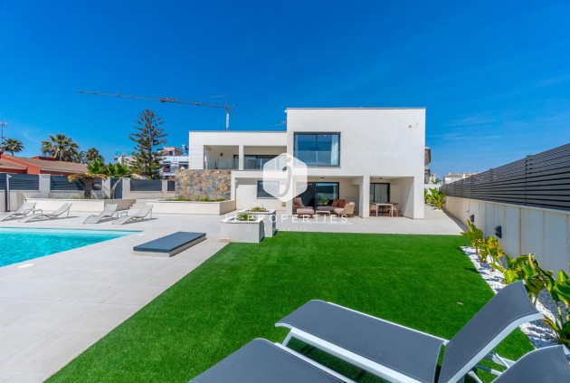 Tweedehands - Villa -
Torrevieja - La veleta