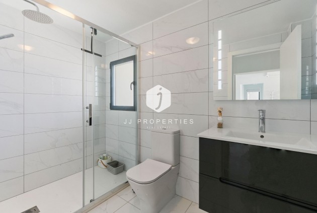 Tweedehands - Villa -
Torrevieja - La veleta