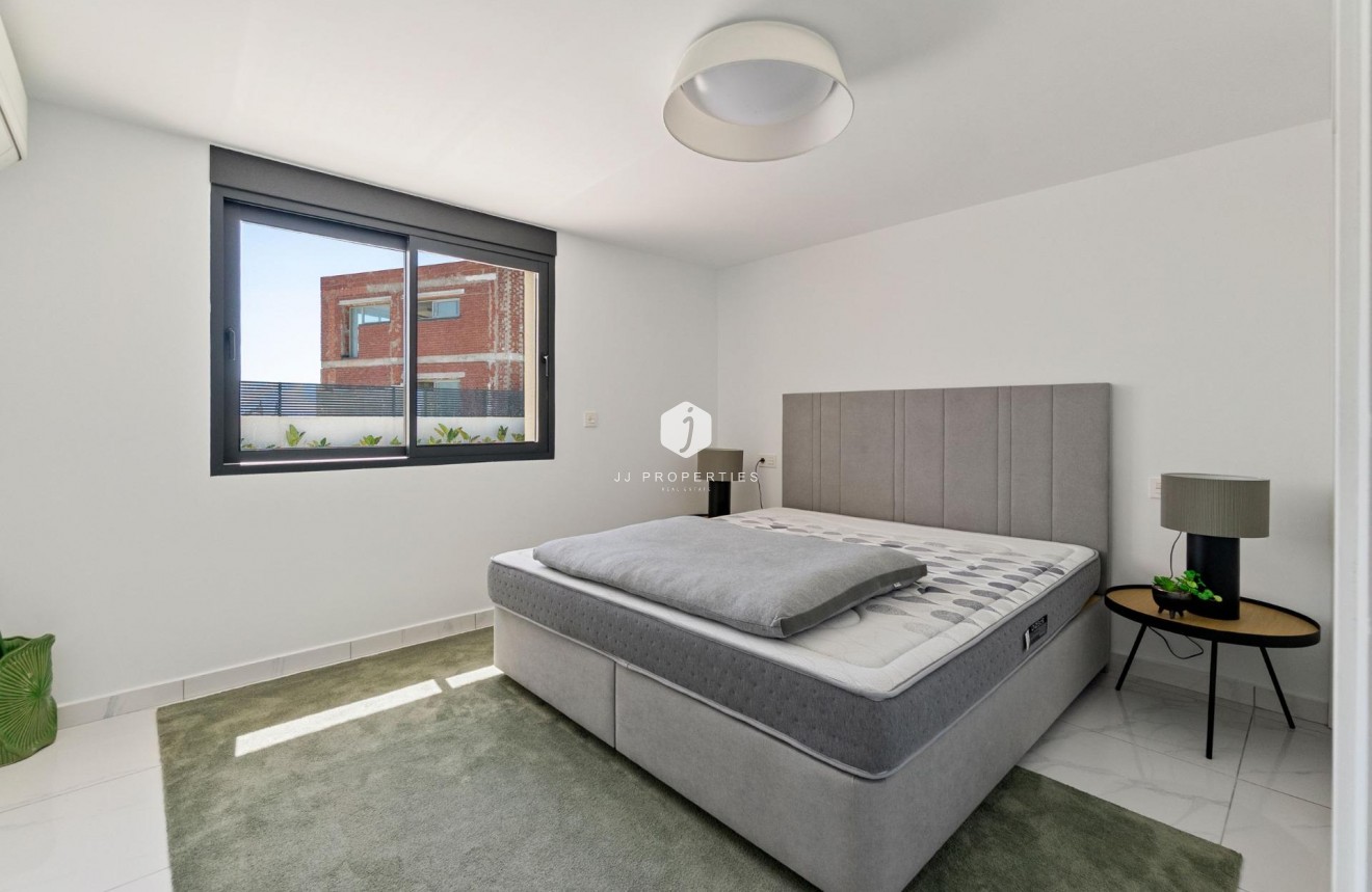 Tweedehands - Villa -
Torrevieja - La veleta