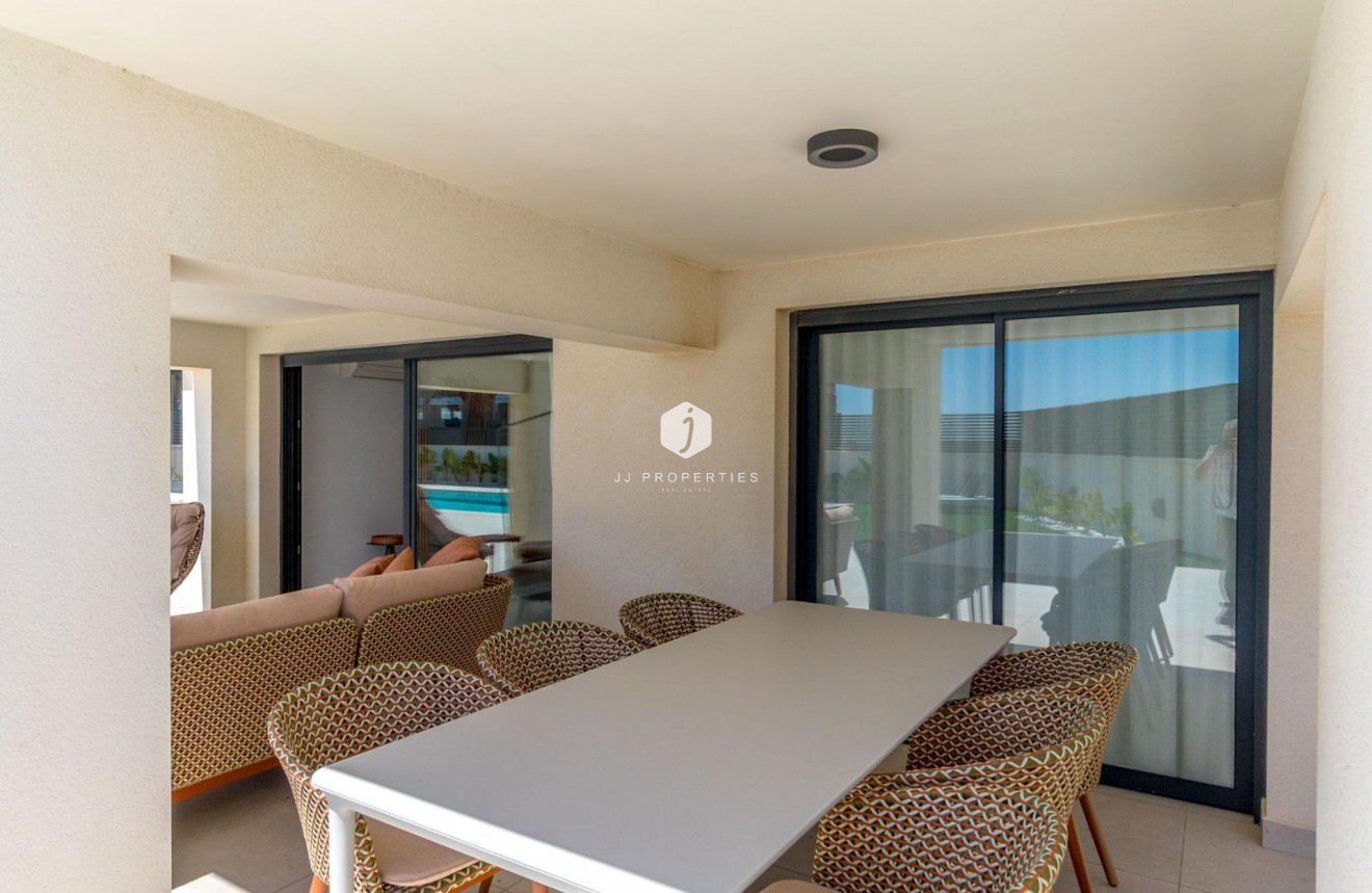 Tweedehands - Villa -
Torrevieja - La veleta