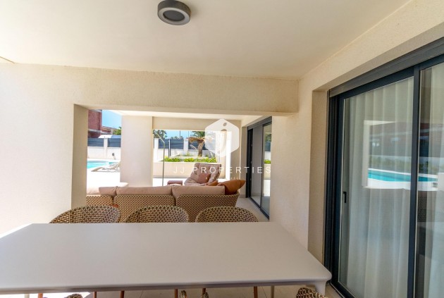 Tweedehands - Villa -
Torrevieja - La veleta