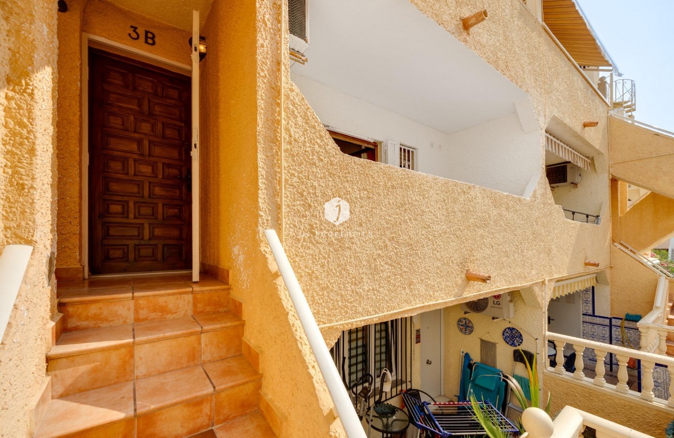 Tweedehands - Appartement / flat -
Torrevieja - La Mata