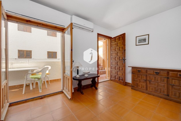 Tweedehands - Appartement / flat -
Torrevieja - La Mata