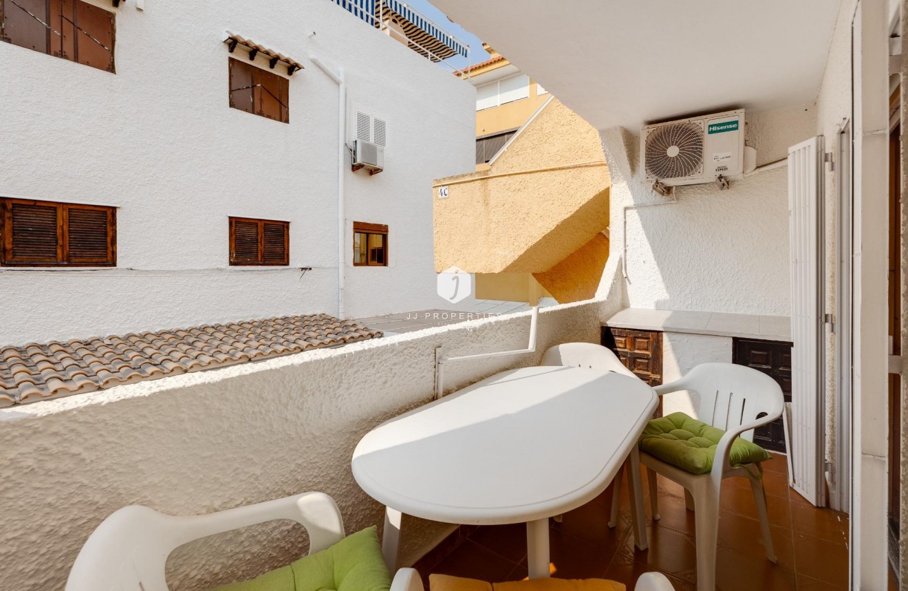 Tweedehands - Appartement / flat -
Torrevieja - La Mata
