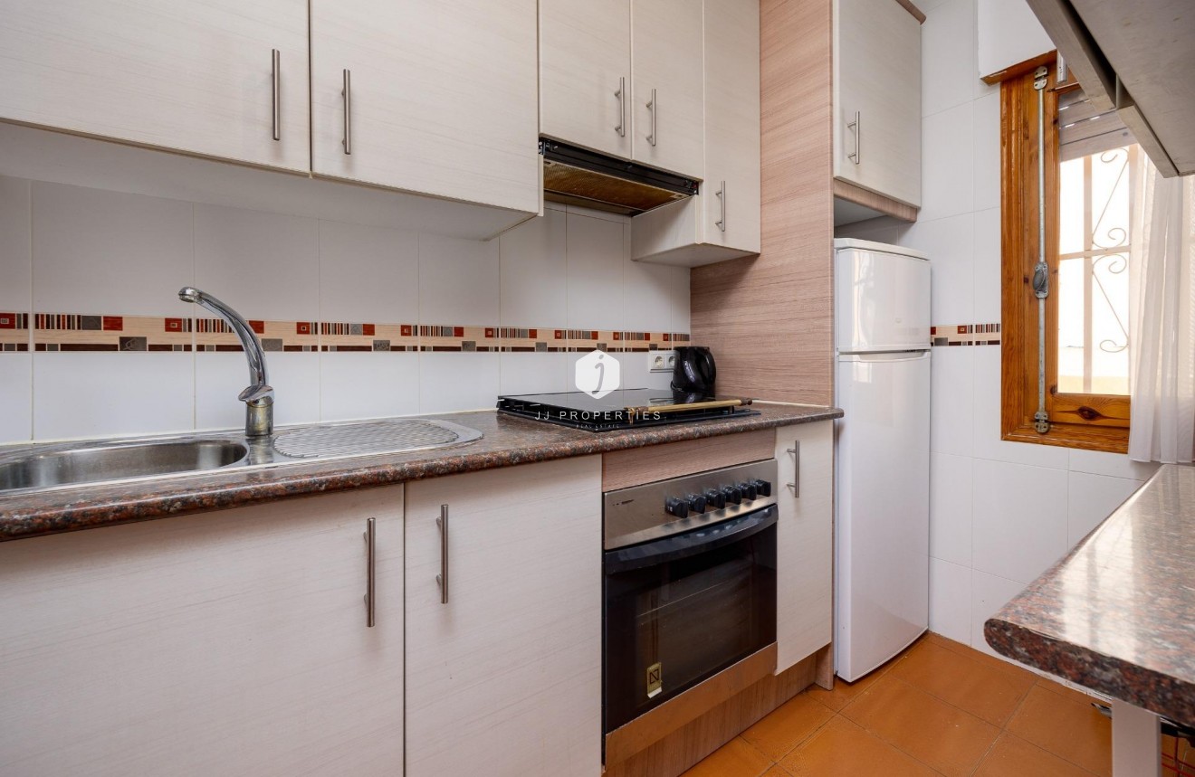 Tweedehands - Appartement / flat -
Torrevieja - La Mata