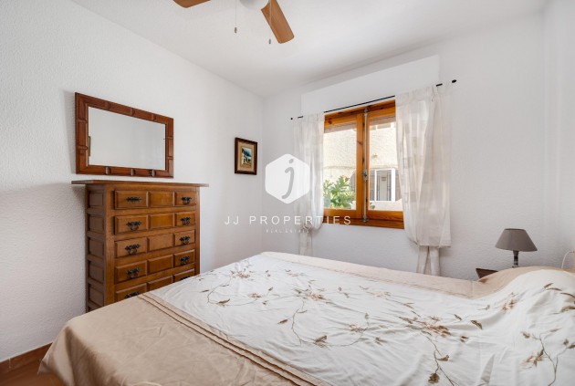 Tweedehands - Appartement / flat -
Torrevieja - La Mata