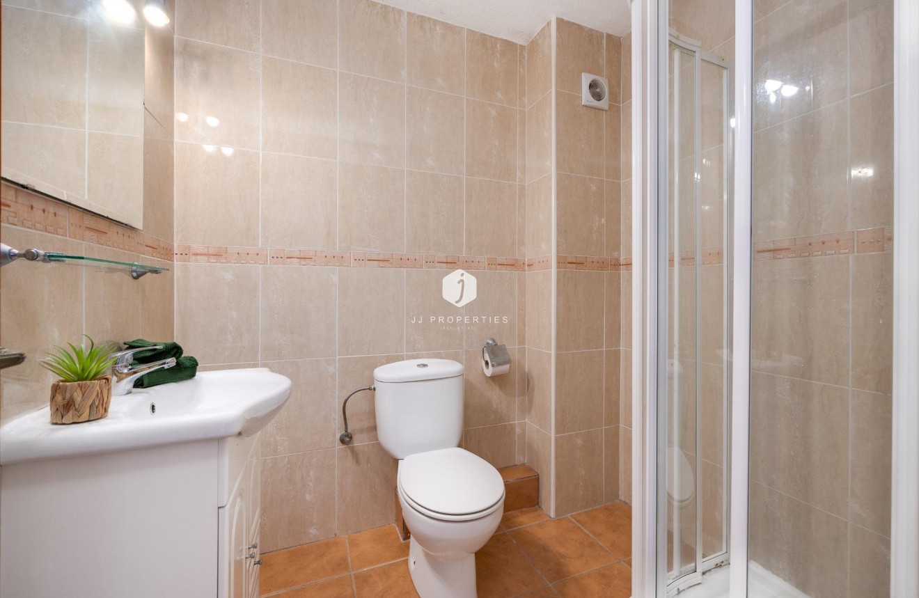 Tweedehands - Appartement / flat -
Torrevieja - La Mata