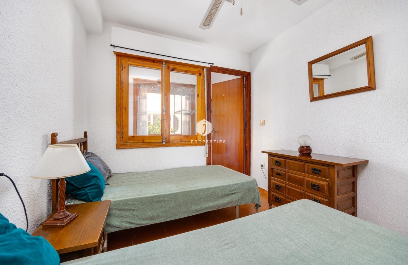 Tweedehands - Appartement / flat -
Torrevieja - La Mata