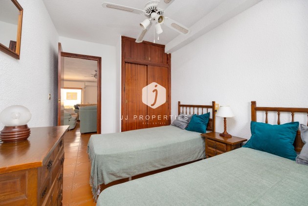 Tweedehands - Appartement / flat -
Torrevieja - La Mata