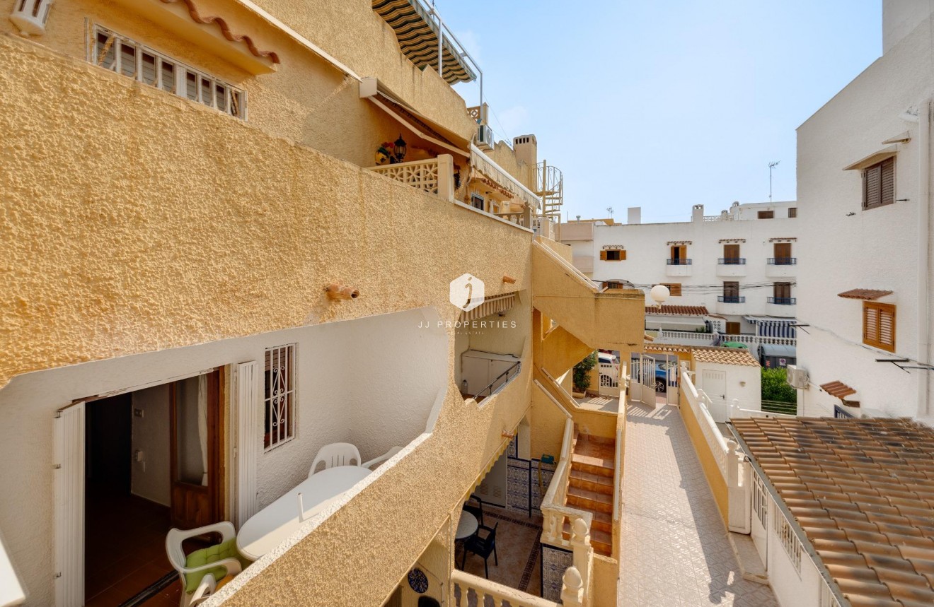 Tweedehands - Appartement / flat -
Torrevieja - La Mata