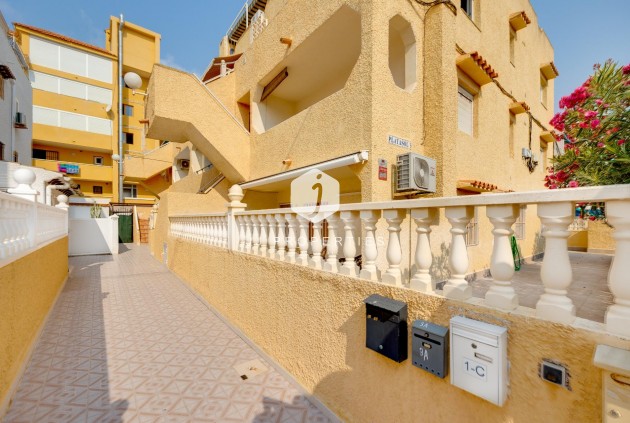 Tweedehands - Appartement / flat -
Torrevieja - La Mata
