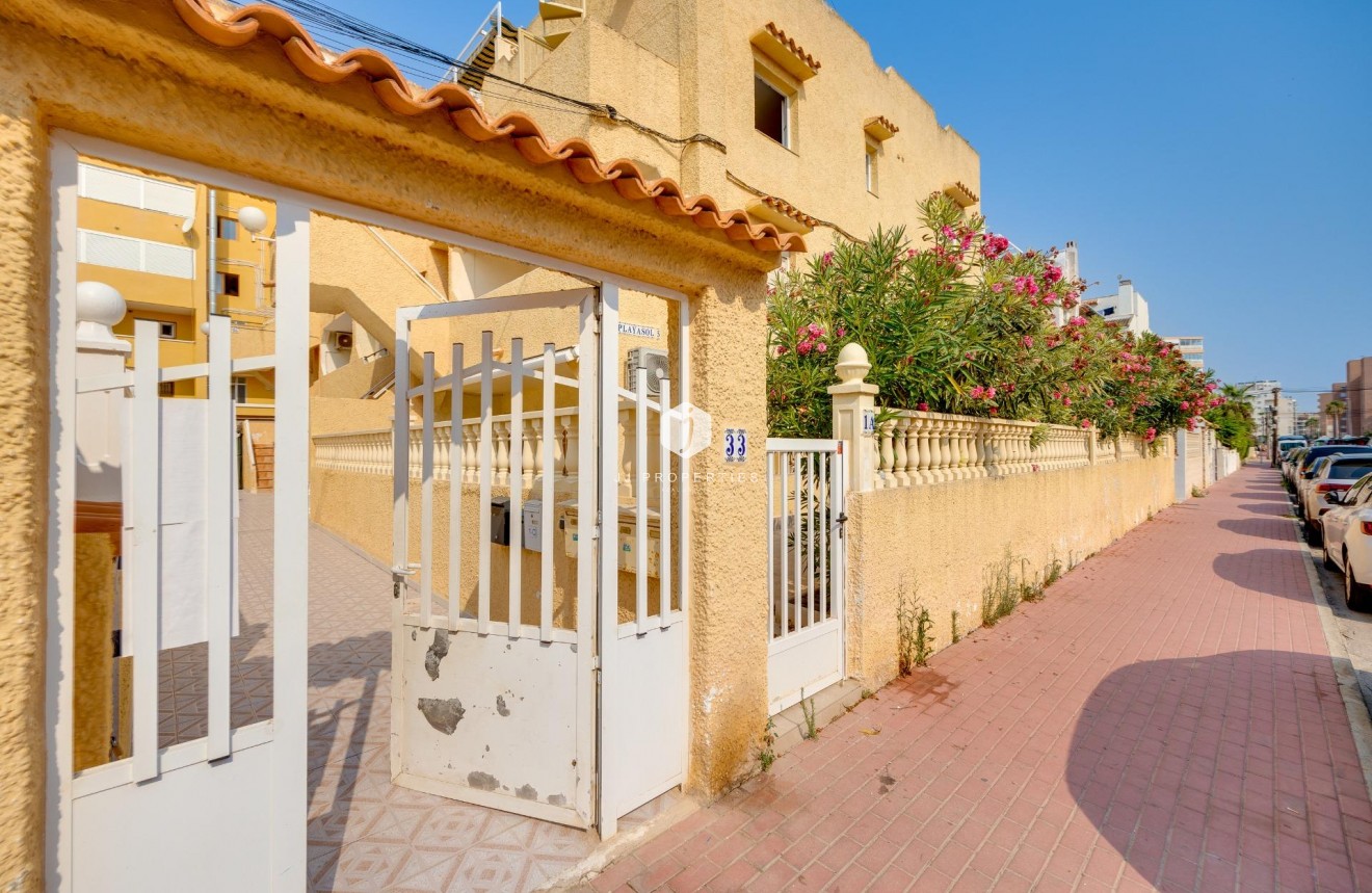 Tweedehands - Appartement / flat -
Torrevieja - La Mata