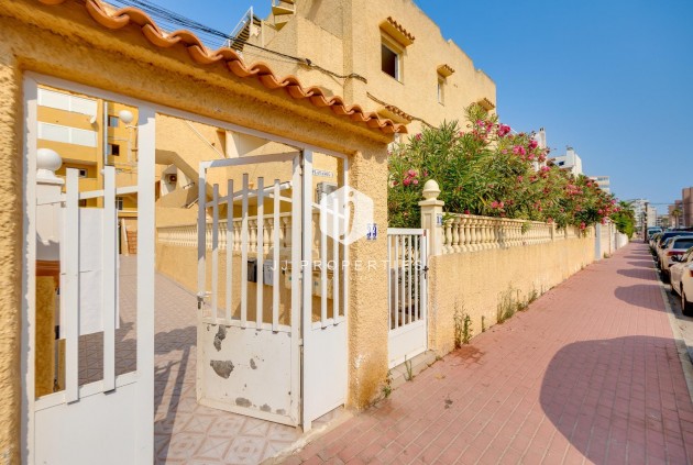 Tweedehands - Appartement / flat -
Torrevieja - La Mata