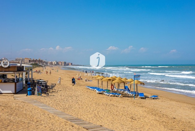 Tweedehands - Appartement / flat -
Torrevieja - La Mata