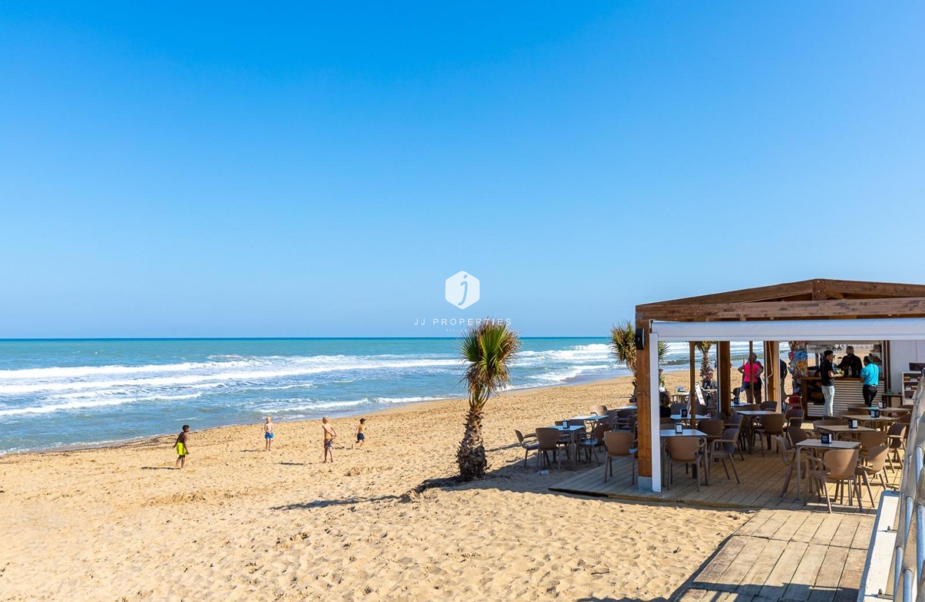 Tweedehands - Appartement / flat -
Torrevieja - La Mata