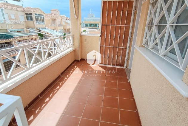 Tweedehands - Bungalow -
Torrevieja - Parque Acuático - Sector 25