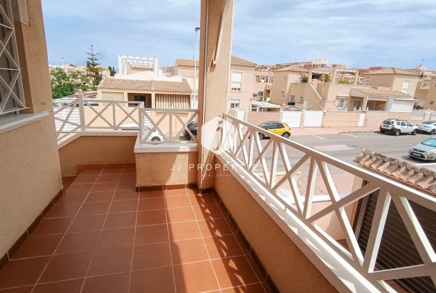 Tweedehands - Bungalow -
Torrevieja - Parque Acuático - Sector 25