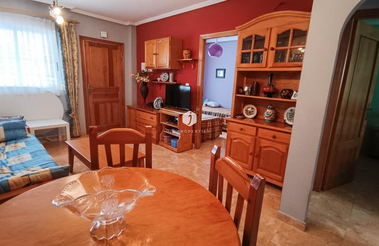 Tweedehands - Bungalow -
Torrevieja - Parque Acuático - Sector 25