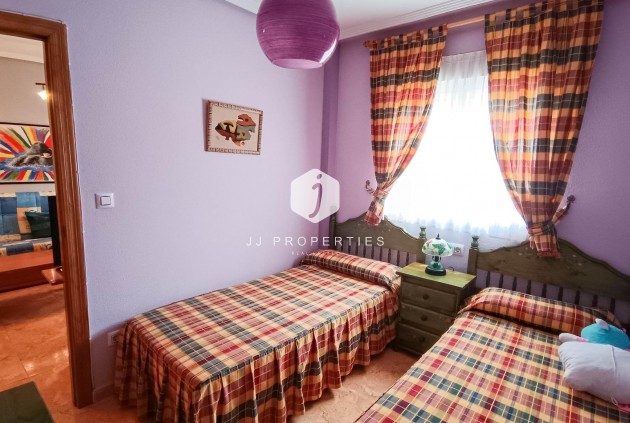 Tweedehands - Bungalow -
Torrevieja - Parque Acuático - Sector 25