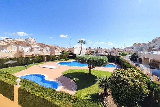 Tweedehands - Bungalow -
Torrevieja - Parque Acuático - Sector 25