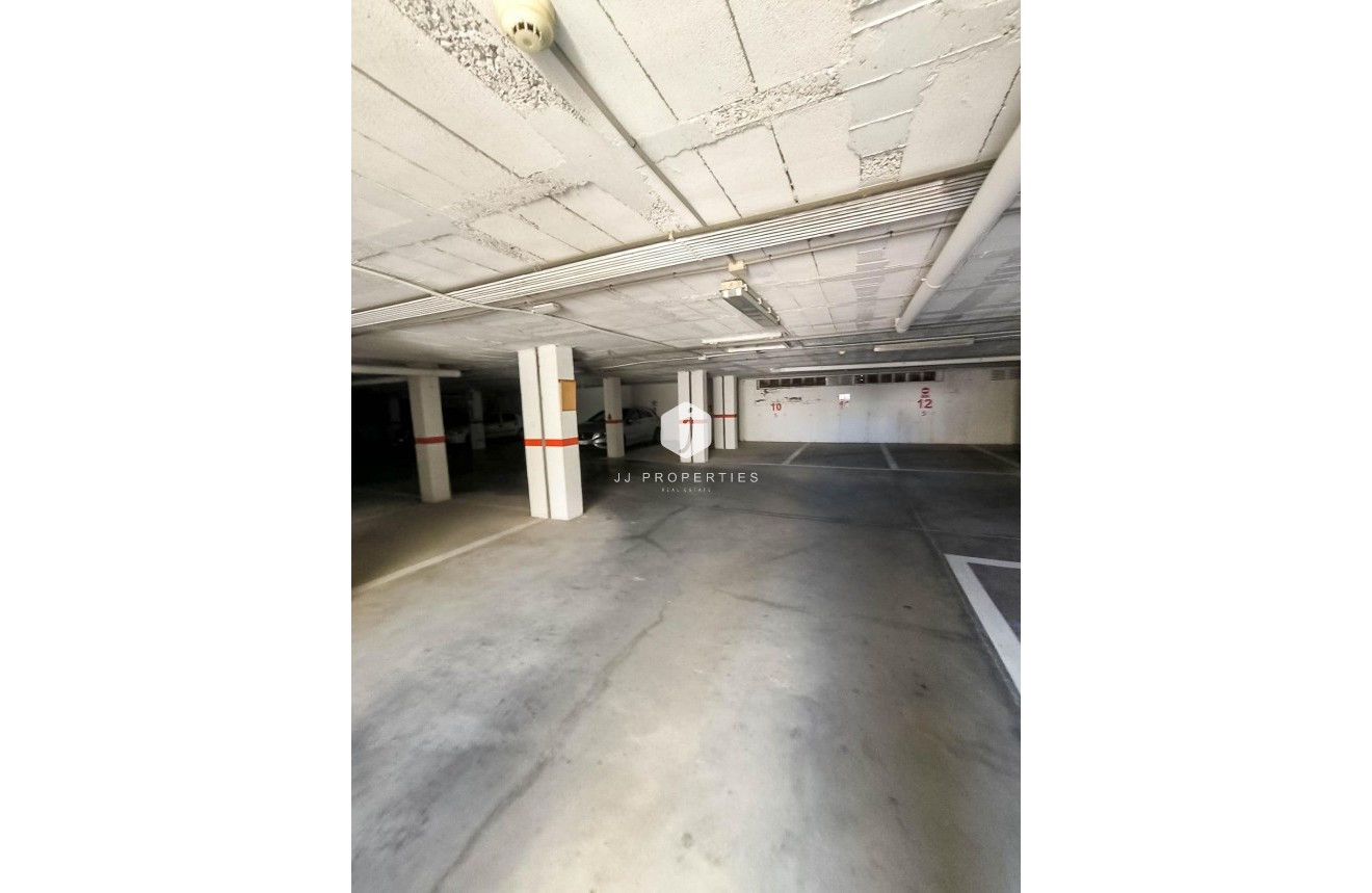 Tweedehands - Bungalow -
Torrevieja - Parque Acuático - Sector 25