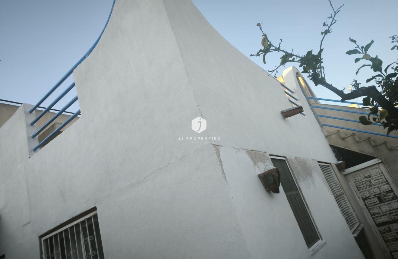 Segunda mano - Chalet -
Torrevieja - Doña ines