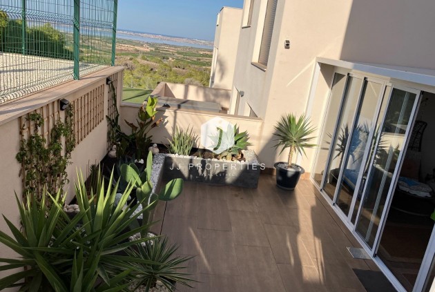 Segunda mano - Bungalow -
San Miguel de Salinas - Las Colinas