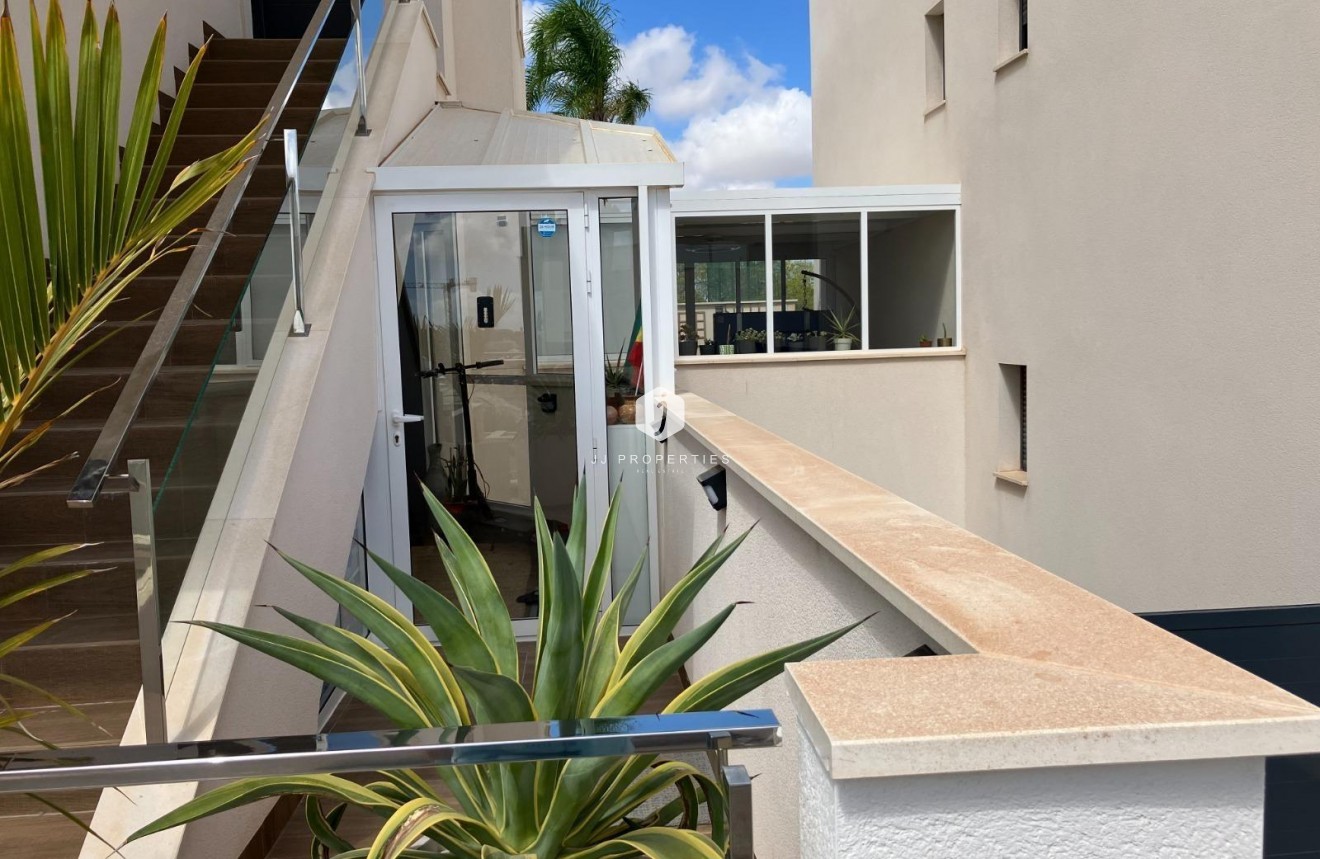 Segunda mano - Bungalow -
San Miguel de Salinas - Las Colinas