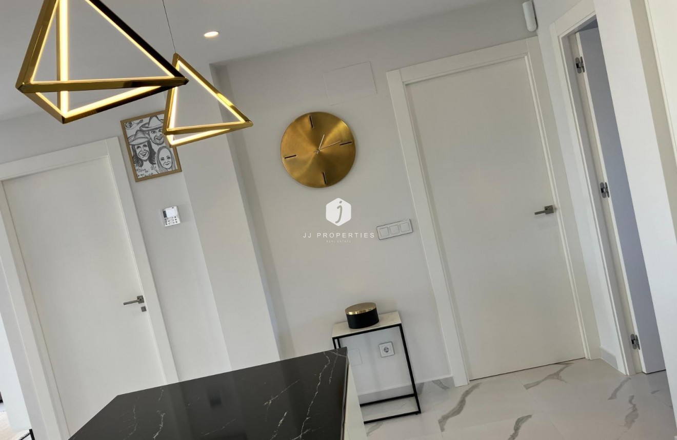 Segunda mano - Bungalow -
San Miguel de Salinas - Las Colinas